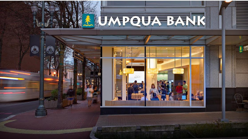 Lisa Ellard – Umpqua Bank